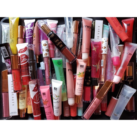 Lipgloss, Lipstick, Lip balms Bundle Of 5 Pieces - Picture 1 of 3
